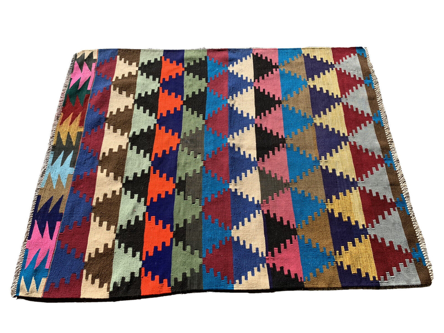 Traditional Turkish Kilim Rug, Vintage Wool Country Kilim 126X98 Cm